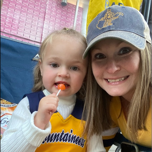 Meet your Posher, Julia - Picture 1 of 1